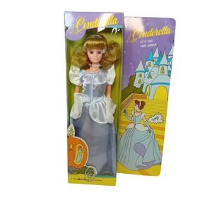 RARE HTF New Open Box 1986 Vintage Disney Princess Cinderella Doll Fully Jointed
